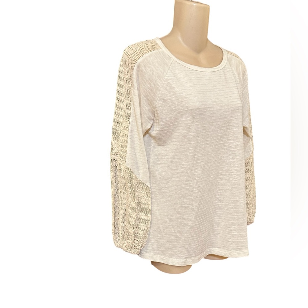 Doe & Rae Oatmeal Lace Detail on Sleeve Sweater